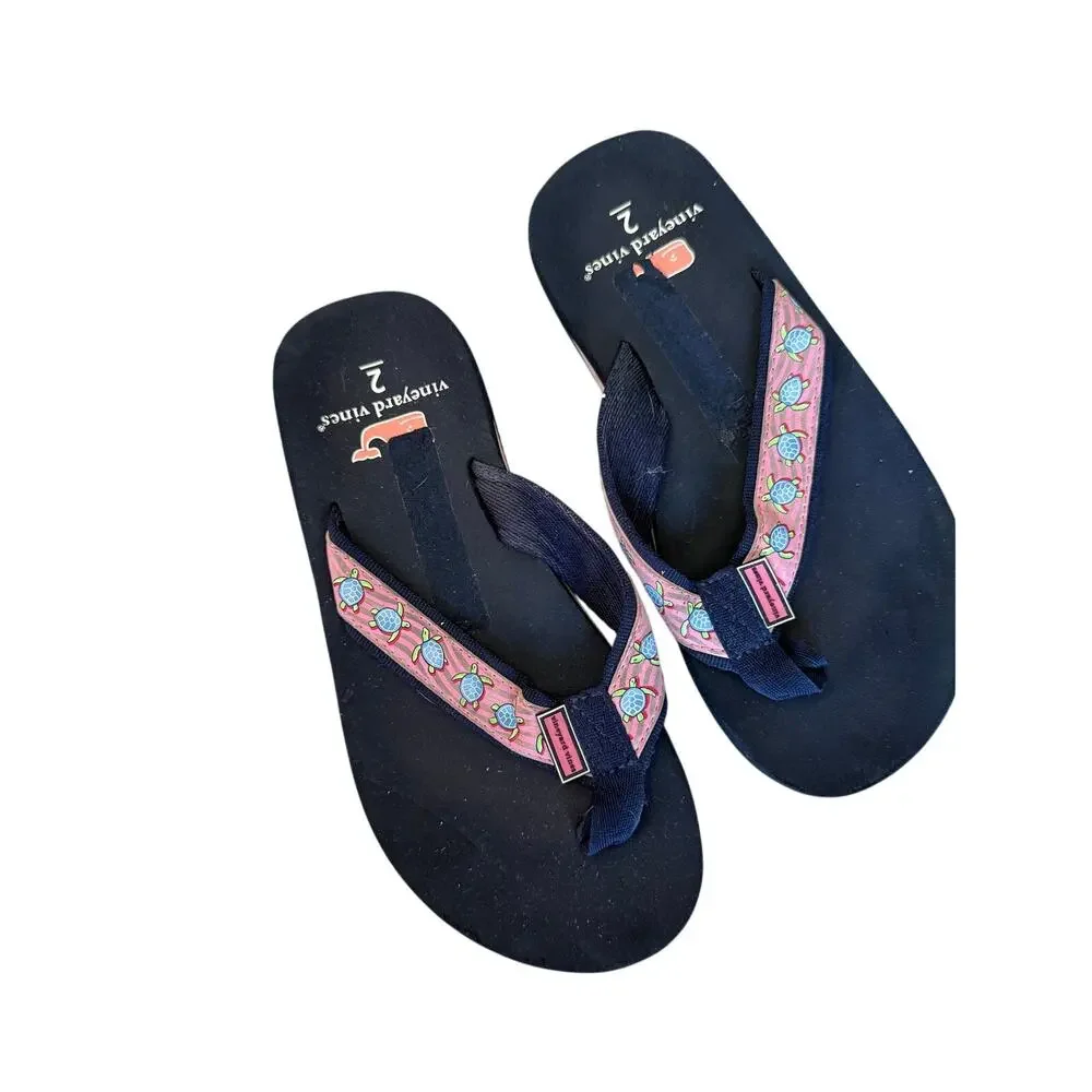Vineyard Vines flip flops sandals size 2
